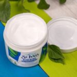 St. Ives Renewing Collagen Elastin Facial Moisturizer 283gm - Image 2