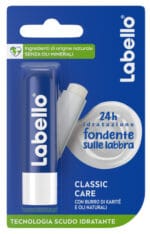Labello Classic Care stick 24h idratazione fondente sulle labbra