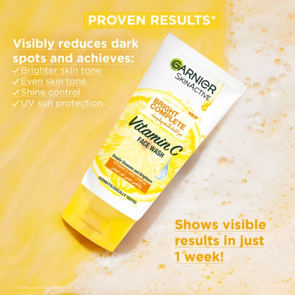 Garnier Foam Bright Complete Vitamin C + Lemon Clears Dullness Facewash 100gm