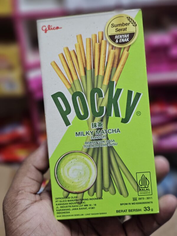 Pocky Milky Matcha Flavour 33g