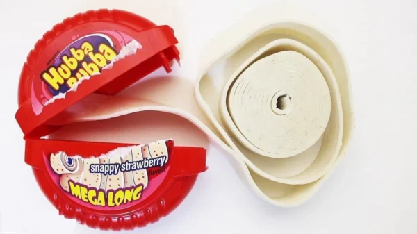 Wrigley's Hubba Bubba Snappy Strawberry Mega Lang 56 gm ar 2 pcs