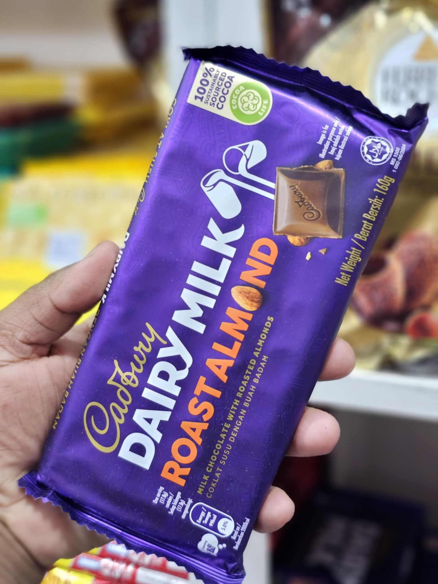 35126b27-37ae-481a-9aa2-a232881e484a Cadbury Dairy Milk Roast Almond Chocolate - 160g - Image 4