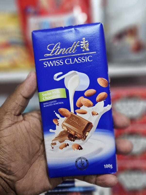 Lindt Swiss Milk Chocolate with Roasted Almonds, 100 g